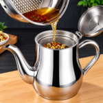 Oil pot with strainer